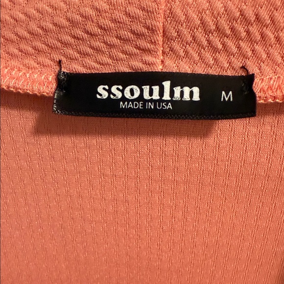 Oulm Women's Peach Open Front Blouse - Picture 2 of 5